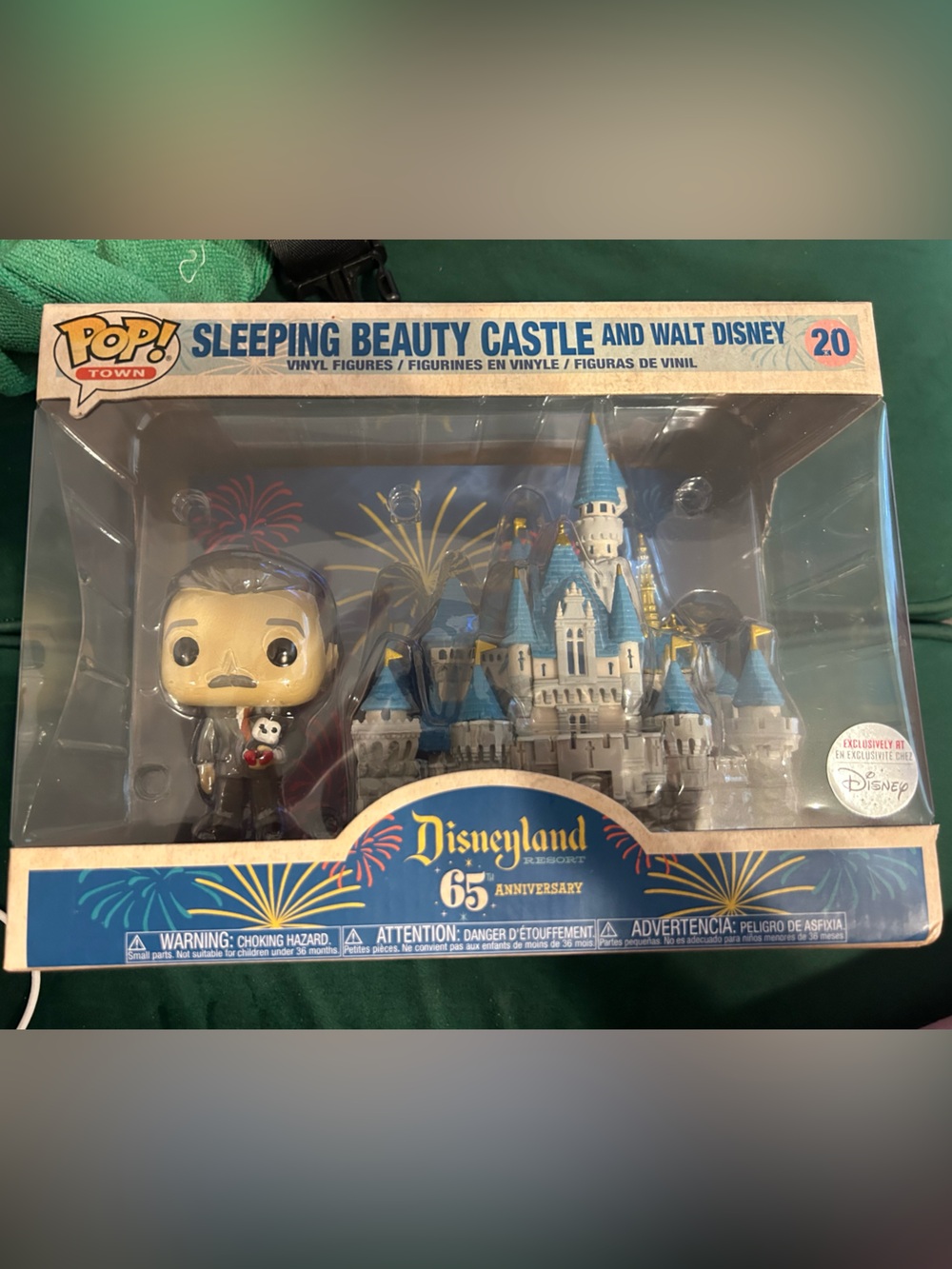Funko Pop Sleeping Beauty Castle and WALT DISNEY 65th Anniv Disneyland MINT